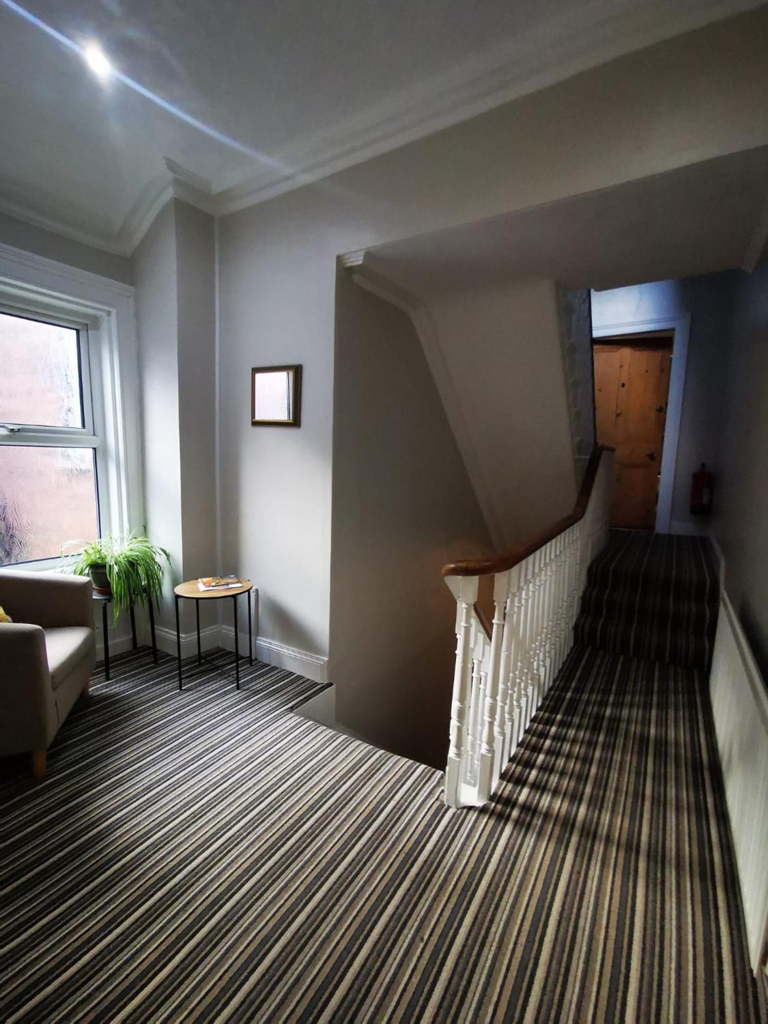 Gr8 Hostel At The Mount Belfast Buitenkant foto