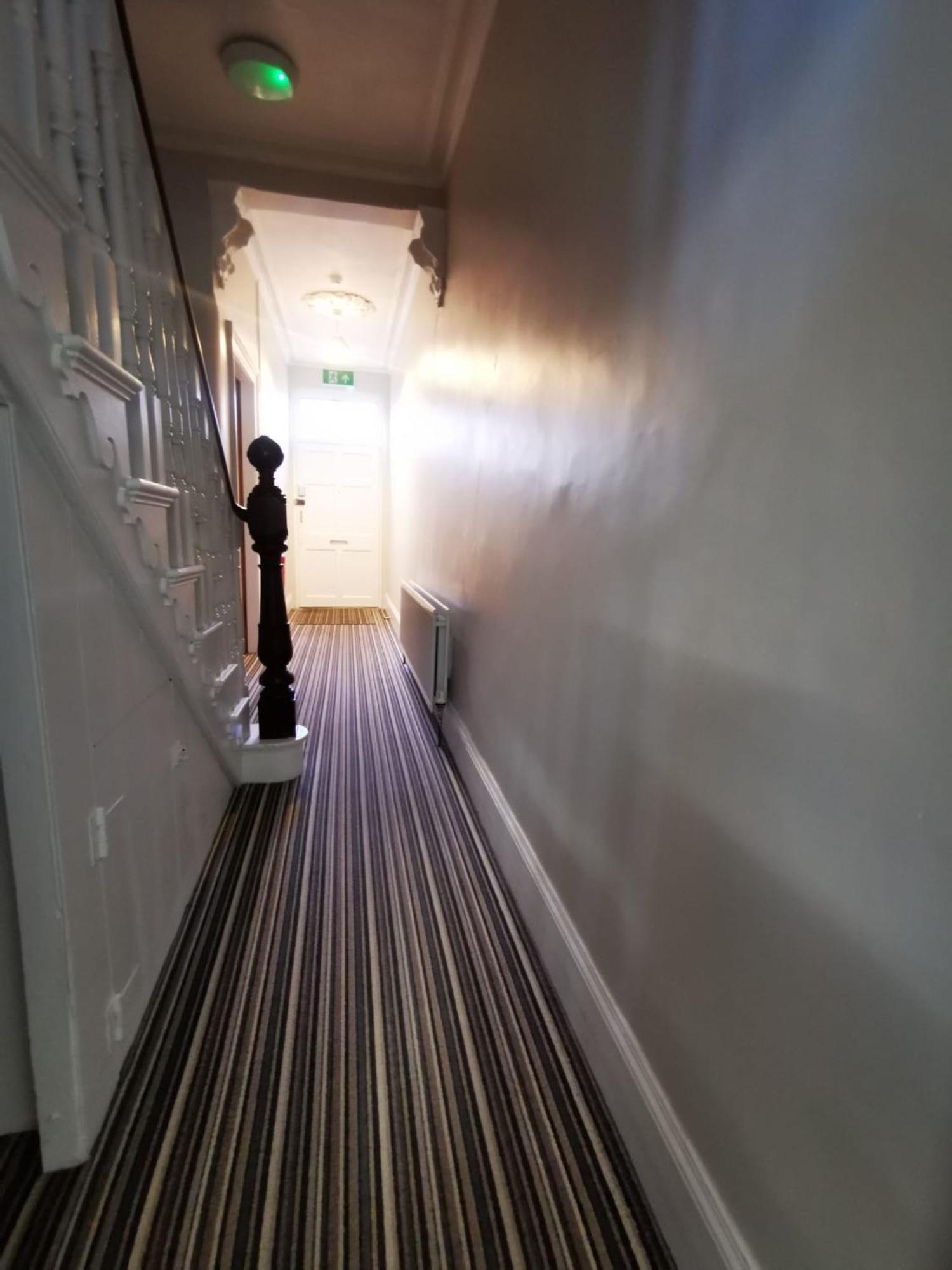 Gr8 Hostel At The Mount Belfast Buitenkant foto